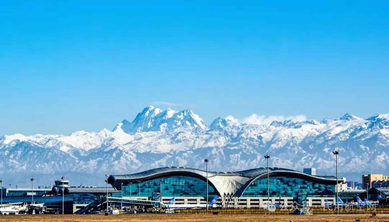 圖1：烏魯木齊國際機(jī)場全景圖_副本.jpg